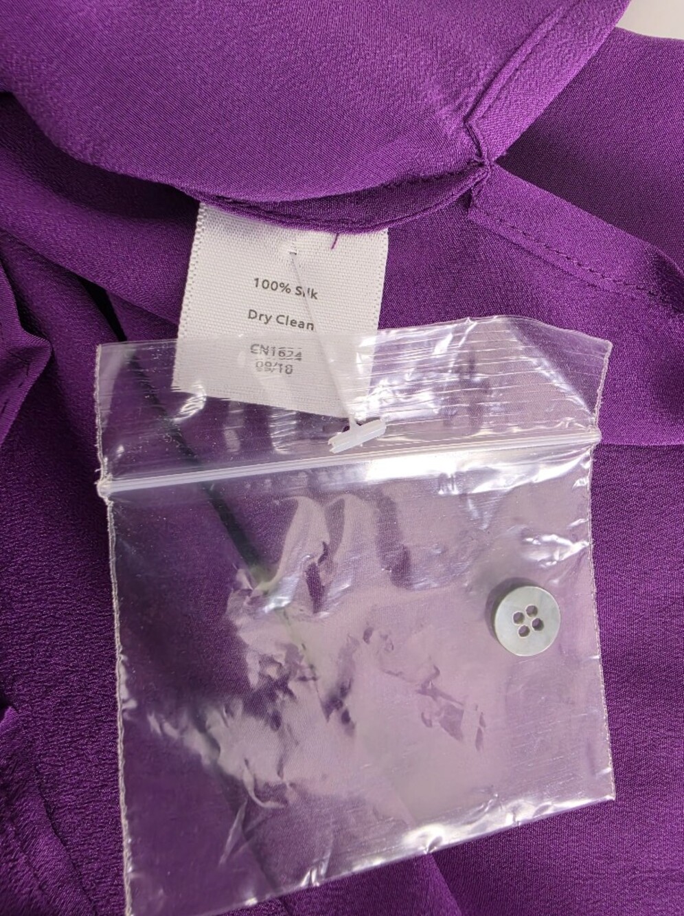 Talbots Women's Cutaway Shell Split Neck Blouse Tank Top Silk NWOT Size M - Picture 10 of 12